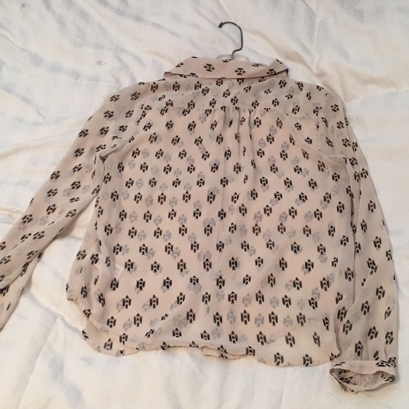Patterned Blouse - Picture 3 of 4